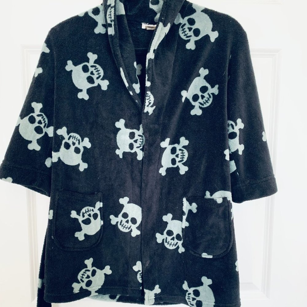 Cherokee Boy's Black Robe with Gray Skulls